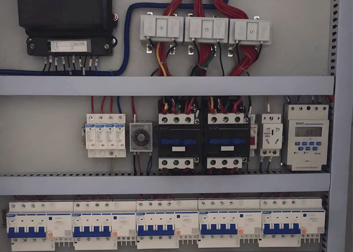 塑料线槽.gif 塑料线槽.gif