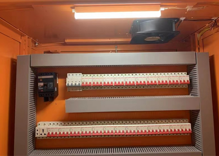 电气柜线槽.jpg 电气柜线槽.jpg