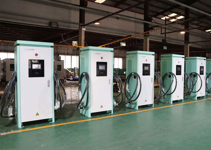 充电桩线槽.jpg 充电桩线槽.jpg